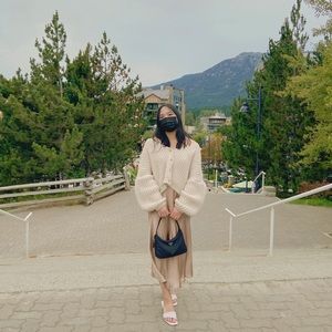 Meet your Posher, Pearl